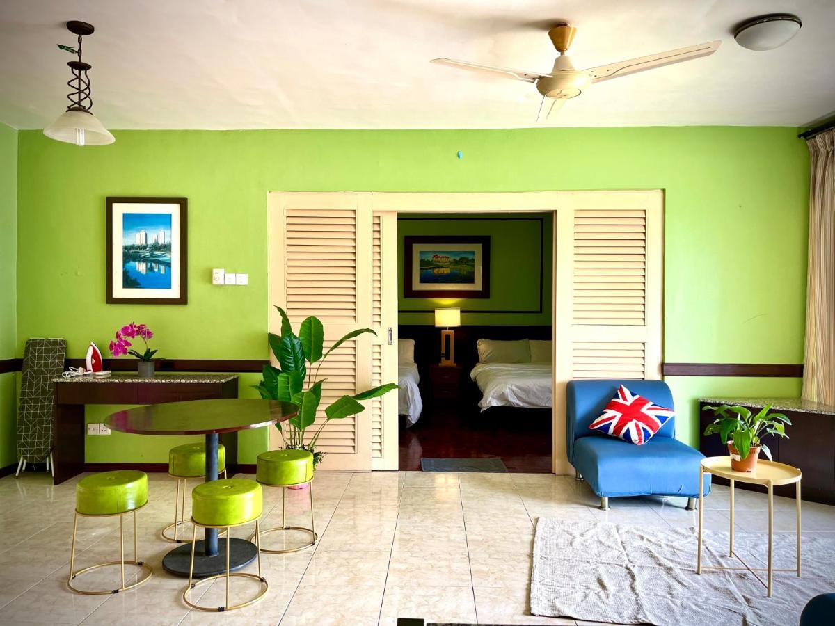 Dsavoy AFamosa Melaka Apartment Luaran gambar