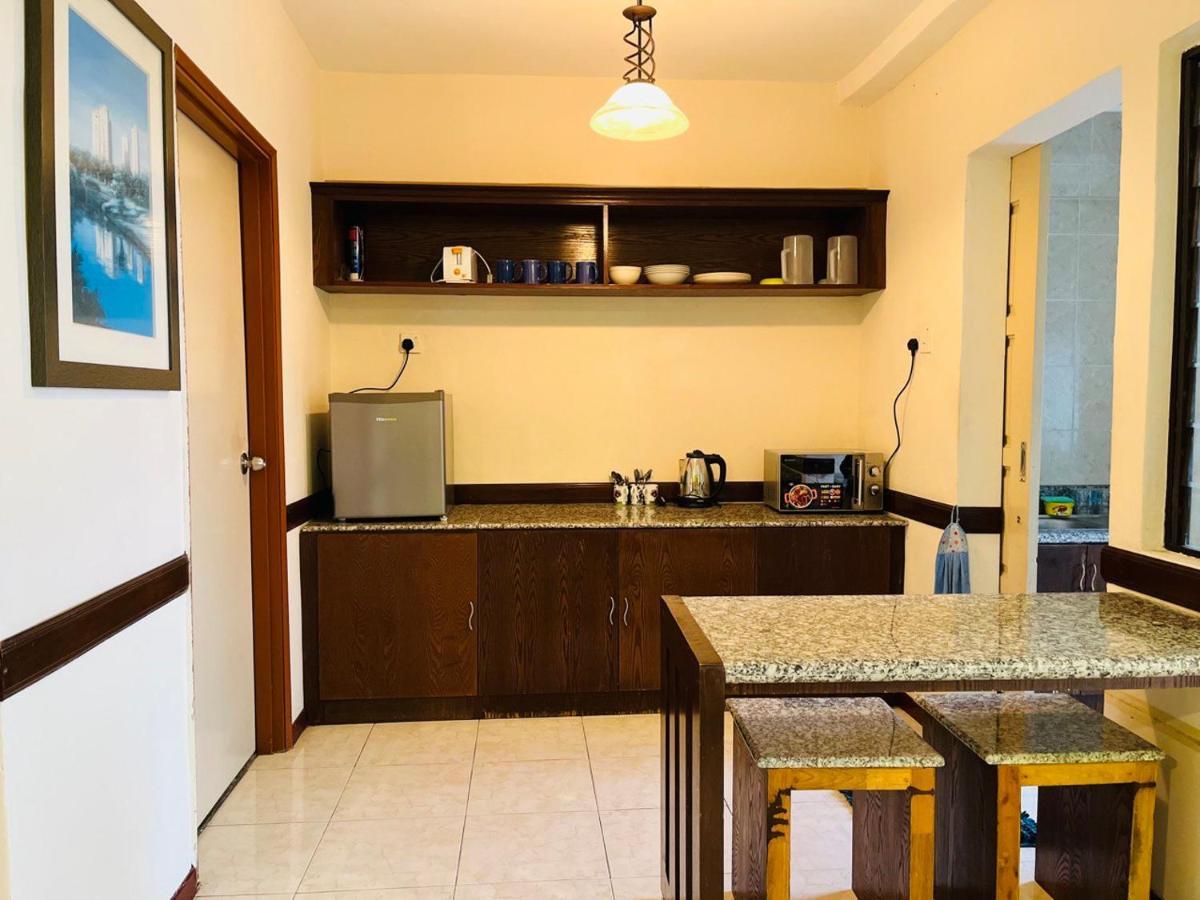 Dsavoy AFamosa Melaka Apartment Luaran gambar